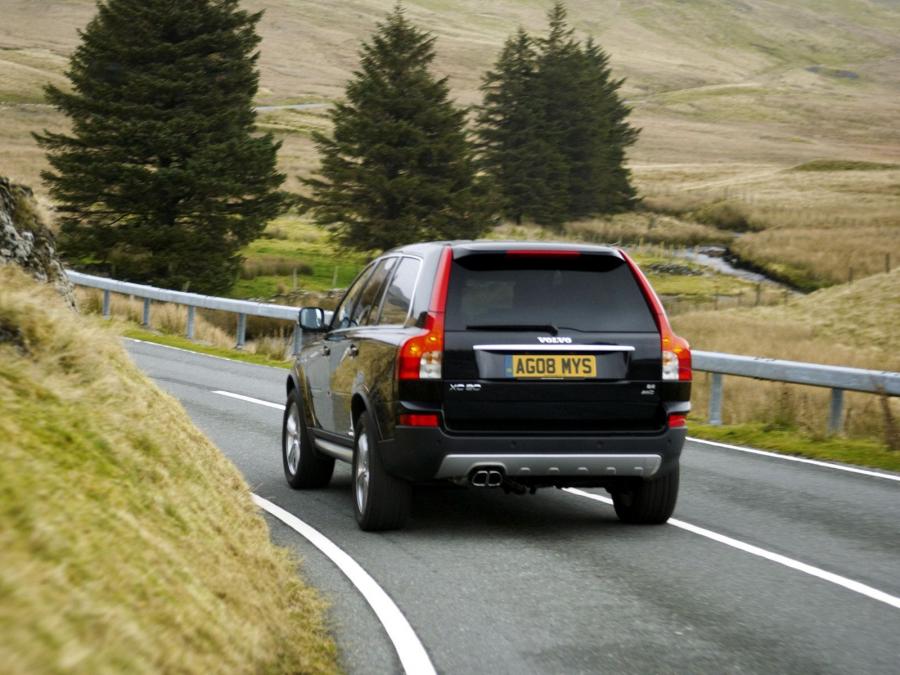  Volvo XC90 2007 года  (UK) (фото 9 из 17)